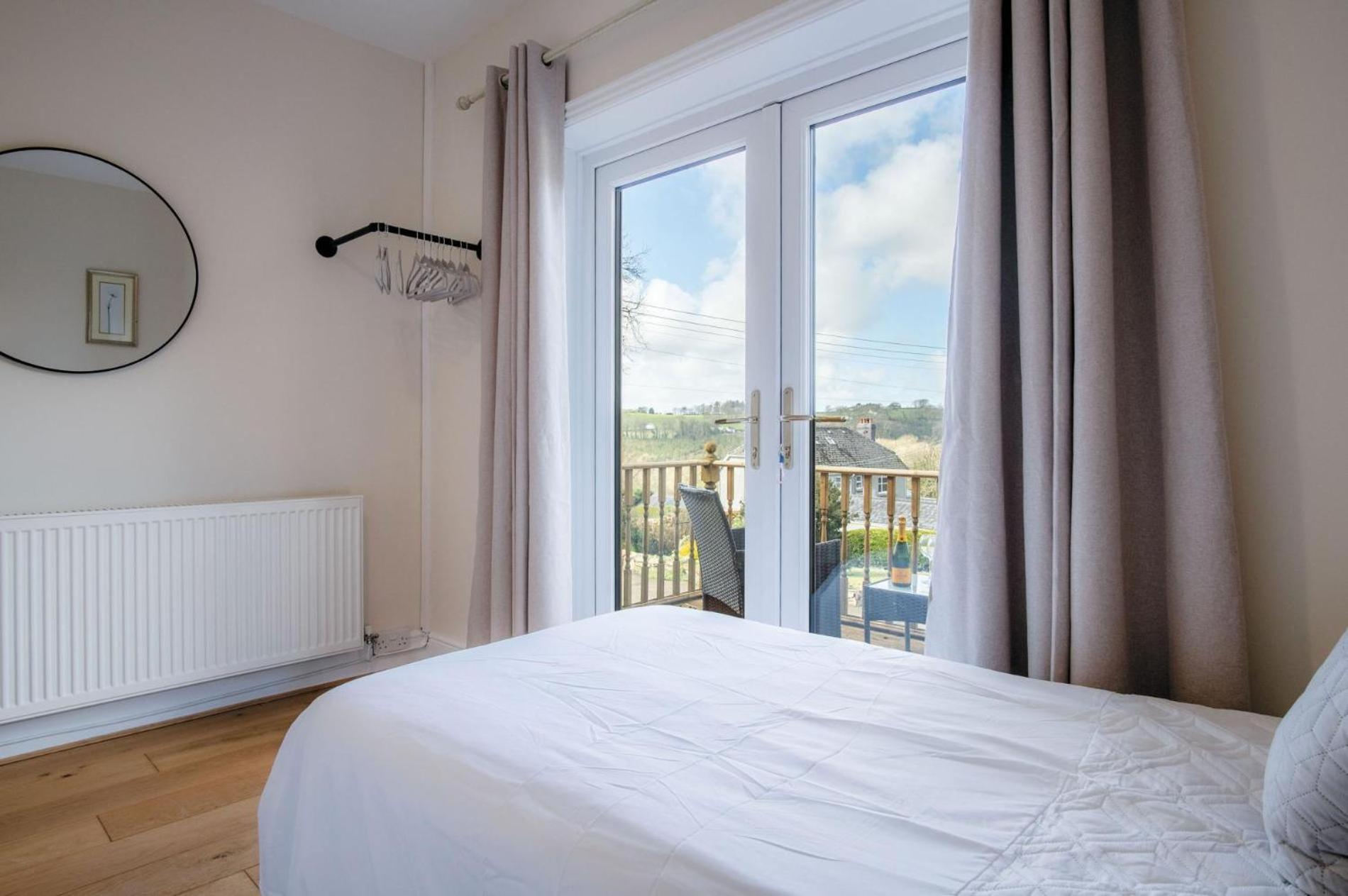 Sorrento - 3 Bed Holiday Home - Wisemans Bridge Stepaside  ภายนอก รูปภาพ
